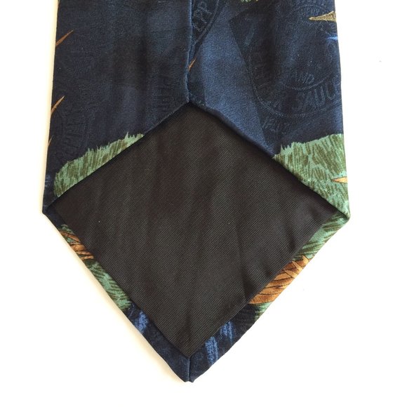 Tabasco Pepper Sauce Mens Silk Tie Navy Blue Crocodiles Bottles Print USA Made - Picture 6 of 7